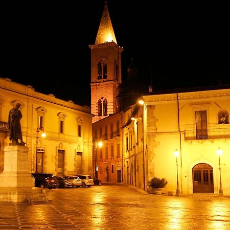 Manhattan Village Hotel Sulmona Exterior photo